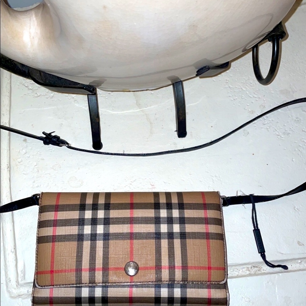 burberry handbag/crossbody/wallet